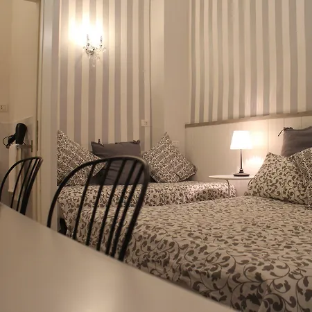 Couette-café Dei Decumani 3*