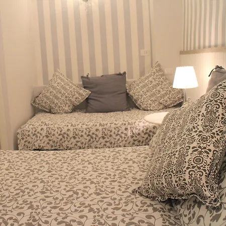 Dei Decumani 3* Naples