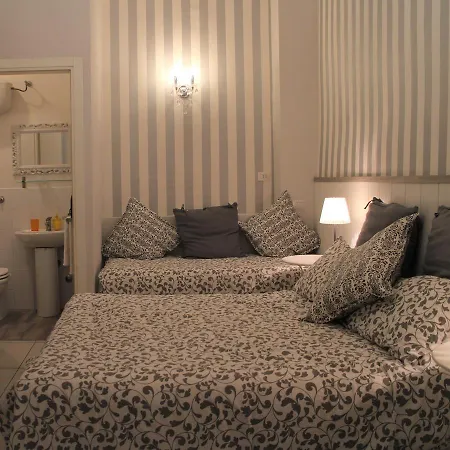 Dei Decumani Bed & Breakfast 3*